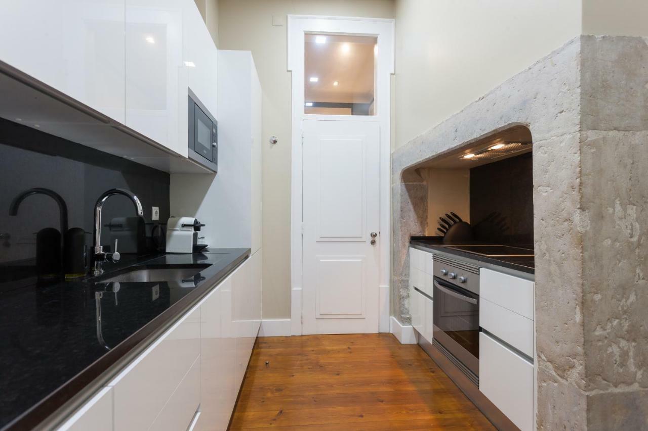 Baixa Vintage Three-Bedroom Apartment - By Lu Holidays Lisboa Eksteriør billede